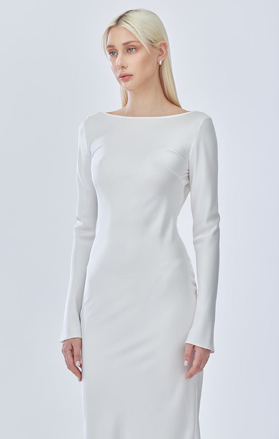 Classic Long Sleeve Dress M / Off White Classic Long Sleeve Dress M / Off White